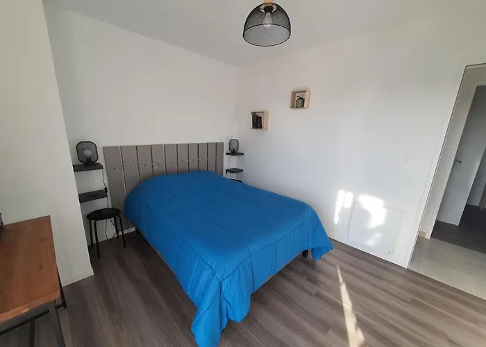 La Petite Salamandre Des Conches *